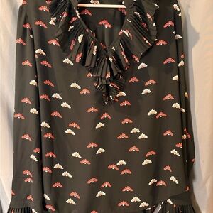 Ann Taylor Black Ruffled V-Neck Blouse with Red & Cream Fan Print